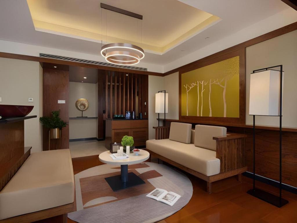 Baohua Harbour View Hotel Хайкоу Экстерьер фото