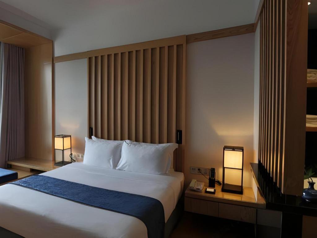Baohua Harbour View Hotel Хайкоу Экстерьер фото