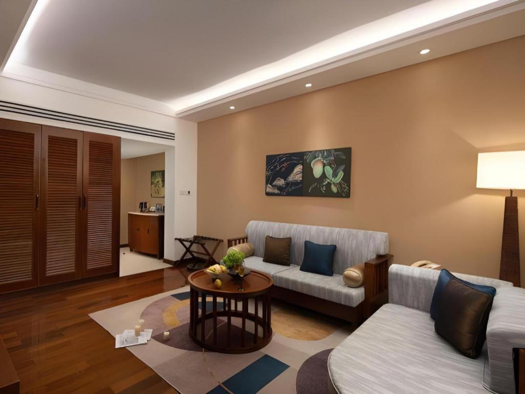 Baohua Harbour View Hotel Хайкоу Экстерьер фото